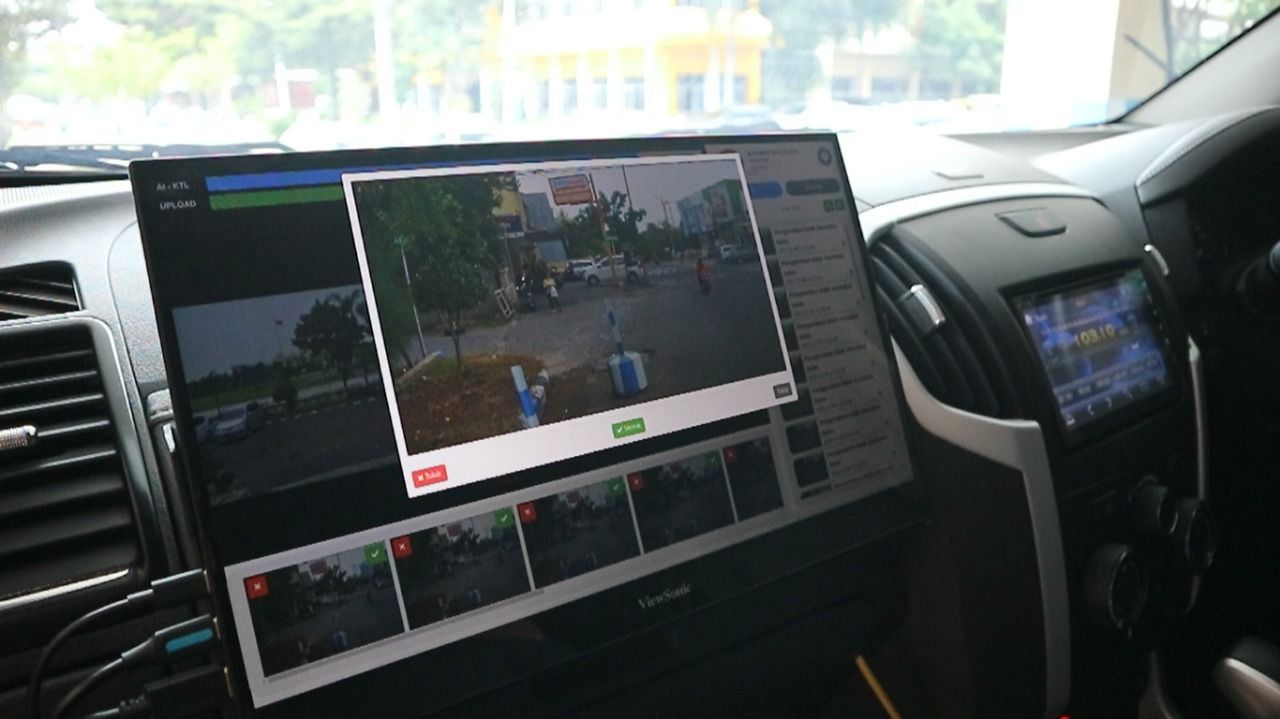 Perangkat INCAR inovasi Ditlantas Polda Jatim terpasang di mobil patroli (Foto-foto: jatimnow.com)