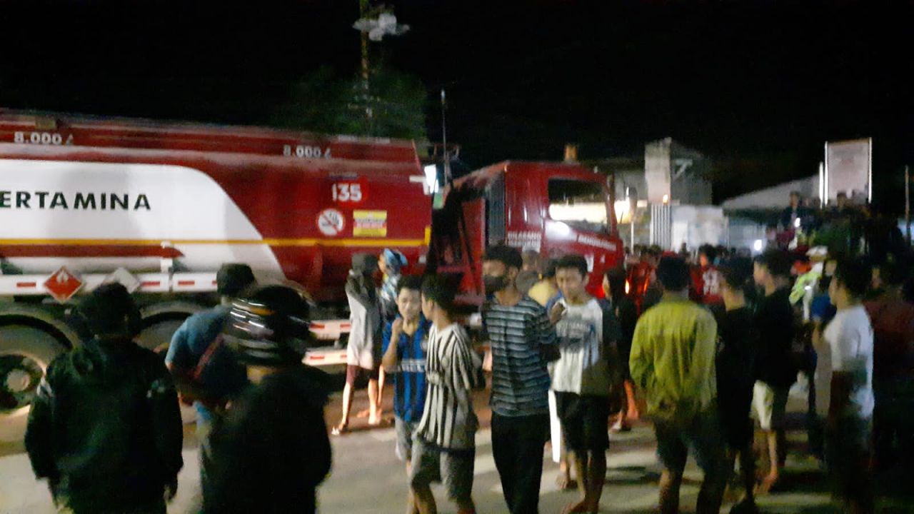 Pilihan Pembaca: Luxio Tabrak Pembatas Tol hingga Pria di Ponorogo Tewas