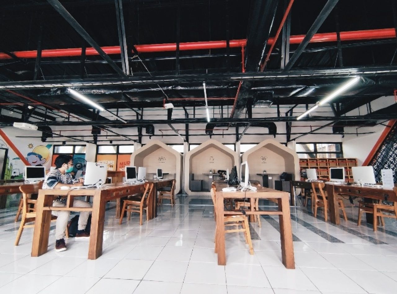 Koridor Coworking Space (Foto: DPMPTSP Surabaya)