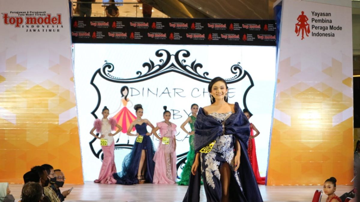 Malam Final Top Model Indonesia Jawa Timur 2021 di Surabaya. (Foto-foto: Fajar Mujianto/jatimnow.com)