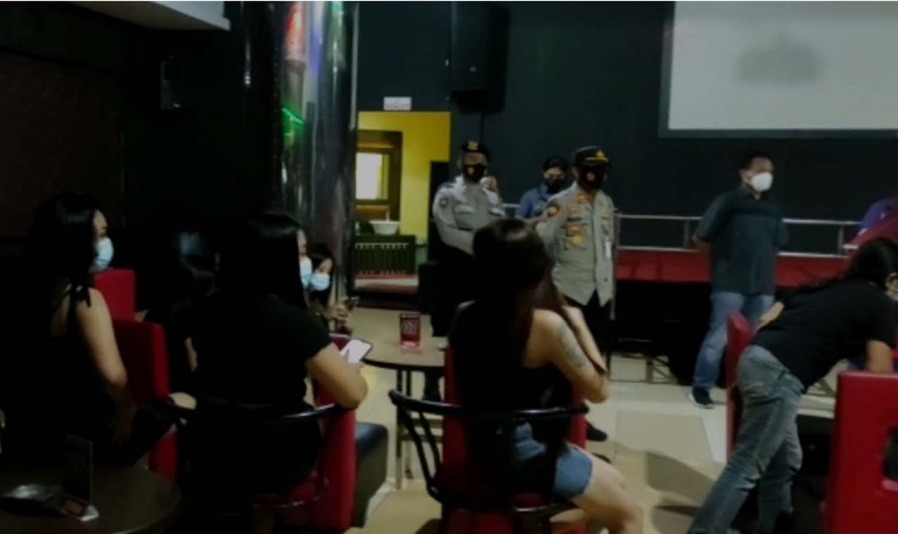 Para pemandu lagu di Pacitan yang didatangi polisi