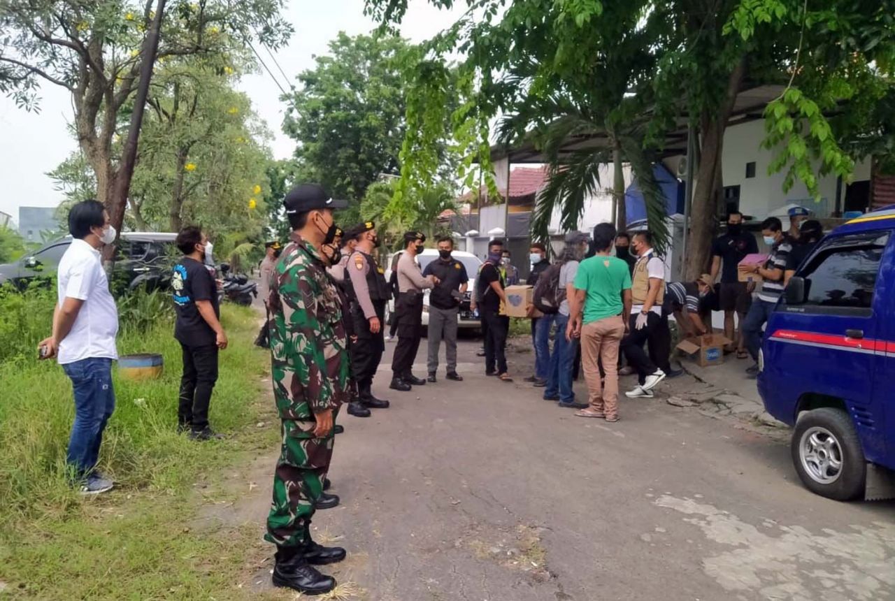 Rumah tukang servis laptop di Driyorejo, Gresik digeledah Densus 88