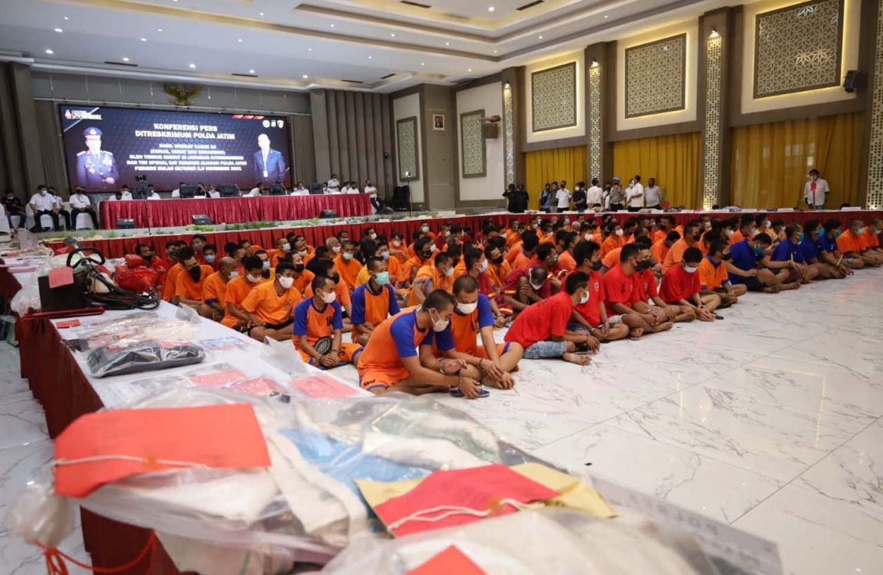 262 pelaku kejahatan yang diberangus dipamerkan di Mapolda Jatim