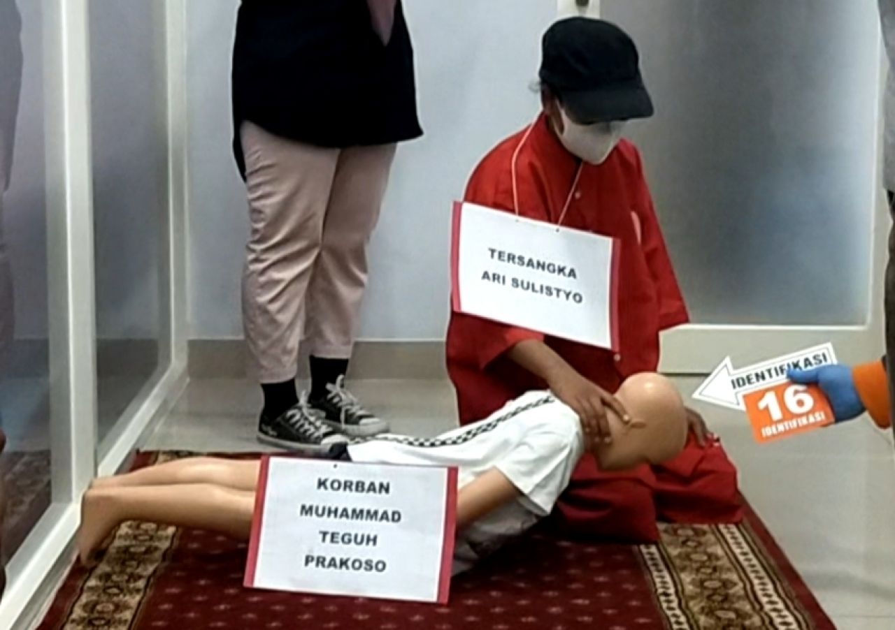 Tersangka AS memeragakan 19 adekan reka ulang, penganiayaan terhadap MTP.