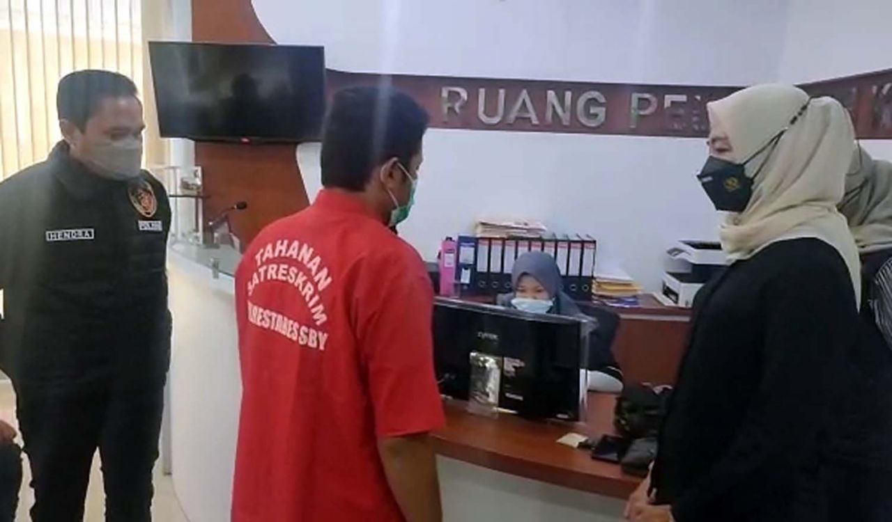 Sales mobil yang coba perkosa istri teman diamankan Unit PPA Polrestabes Surabaya