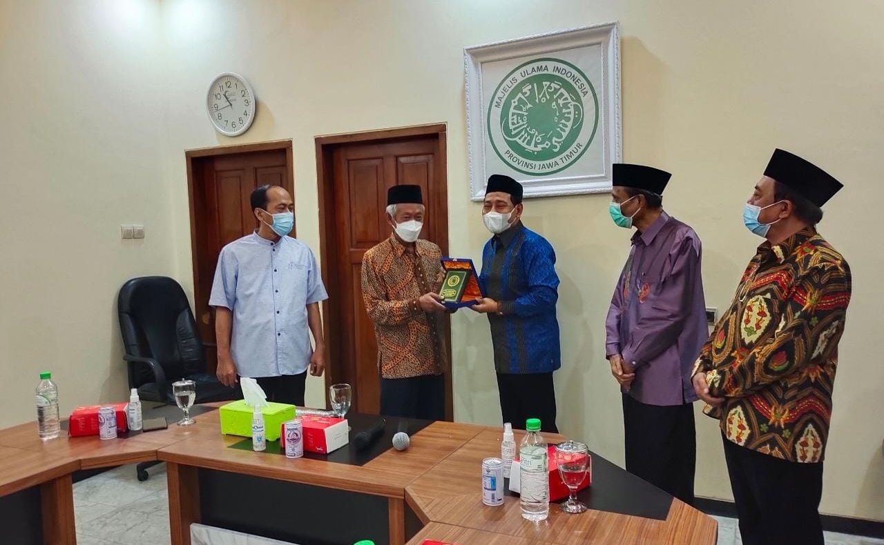 Majelis Ulama Indonesia (MUI) Jatim menggelar silaturahmi dengan Pengurus PW Muhammadiyah Jatim.
