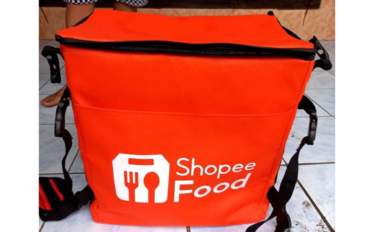 Tas Shopee Food berisi bayi perempuan yang ditemukan di Sidoarjo (Foto: Istimewa)