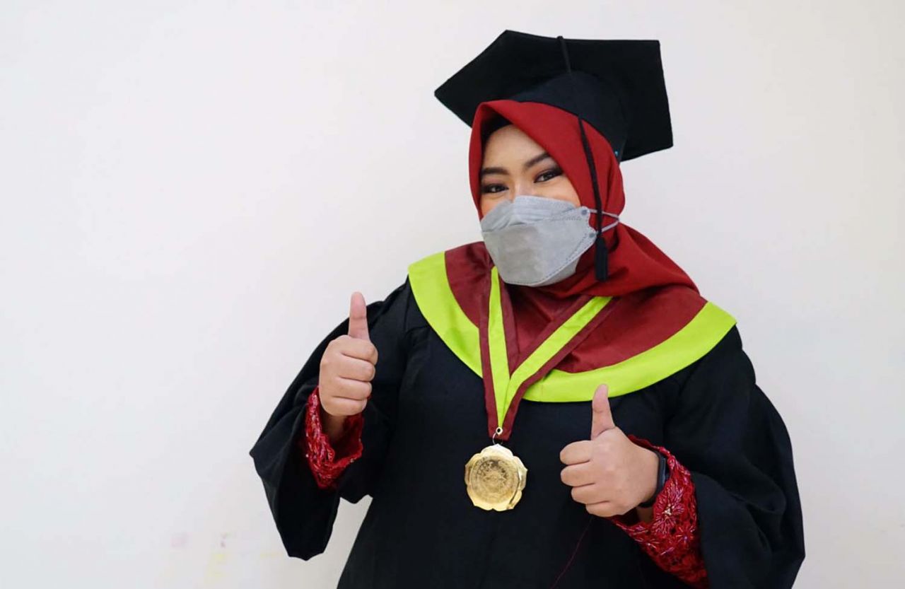 Adelita Vega, mahasiswi UMSurabaya yang selesaikan skripsi saat dirawat di ICU karena Covid-19