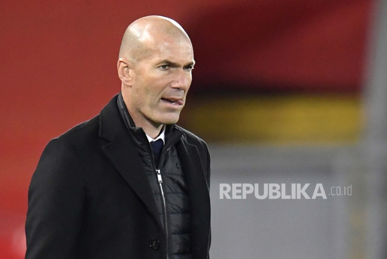 Zinedine Zidane saat pertandingan perempat final Liga Champions UEFA, April 2021 lalu. (Foto: EPA-EFE/Peter Powell via Republika)