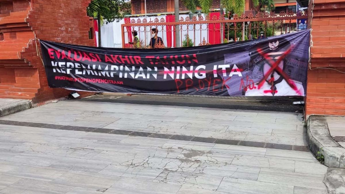 Warga Sesalkan Aksi HMI di Depan Pemkot Mojokerto Ganggu Pelayanan Publik