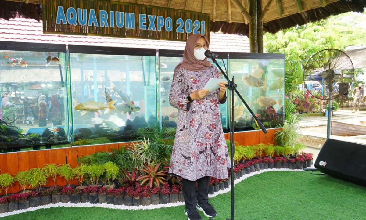 Bupati Banyuwangi Ipuk Fiestiandani dalam pembukaan Aquarium Expo 2021.