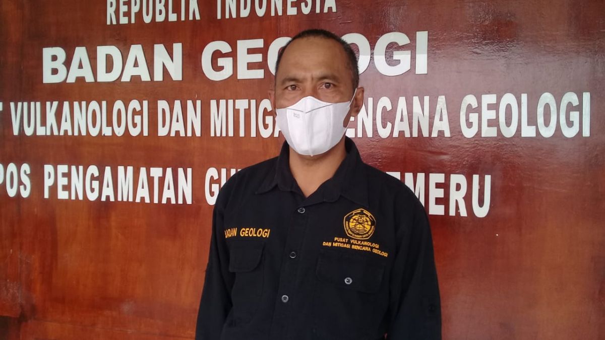 Kepala Pos Pantau Gunung Api Semeru, Liswanto. (Foto: Mahfud Hidayatullah/jatimnow.com)