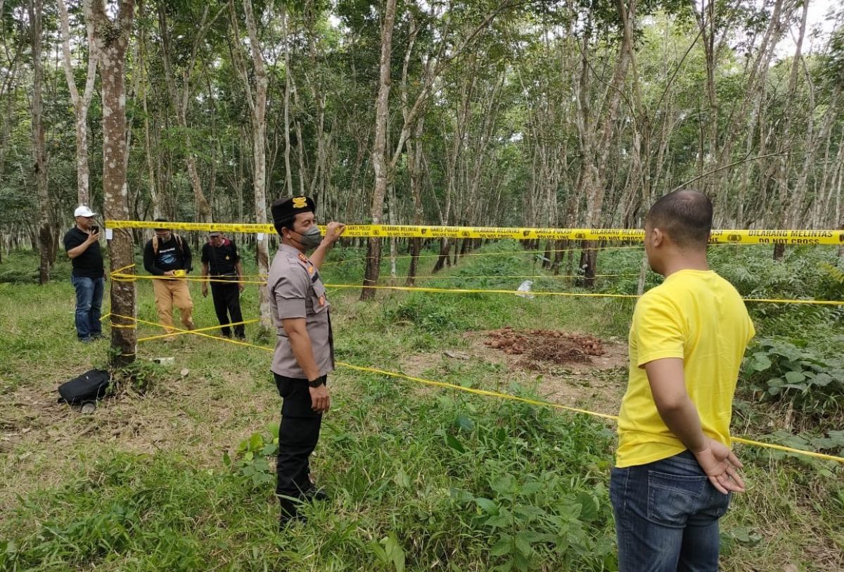 Lokasi penemuan benda diduga granat. (Foto: Rony Subhan/jatimnow.com)