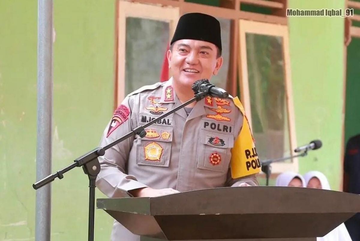 Irjen Mohammad Iqbal Bergeser Jadi Kapolda Riau