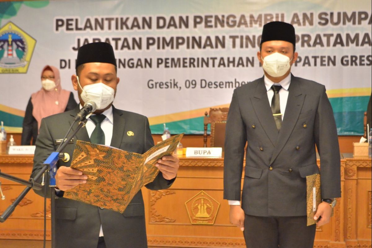 Bupati Gresik Lantik 9 Pejabat Eselon II. (Foto: Humas Pemkab Gresik for jatimnow.com)