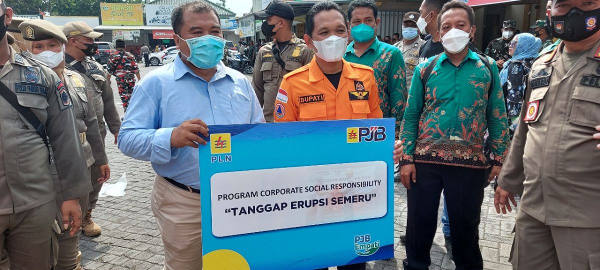 CSR PT PJB disalurkan untuk korban erupsi Gunung Semeru di Lumajang.