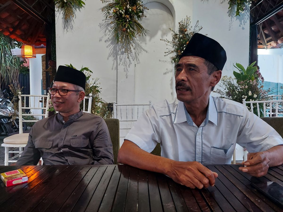 Ketua Presidium Barisan Nahdliyin Nusantara (BNNU) Sudarsono/baju putih (Foto: Ni'am Kurniawan/jatimnow.com)