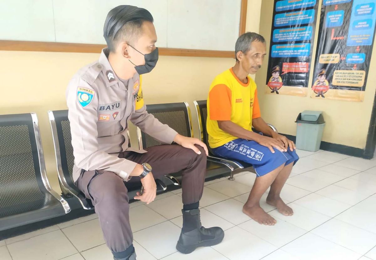 Pelaku diamankan di Mapolsek Jambon, Ponorogo (Foto: Polsek Jambon/jatimnow.com)