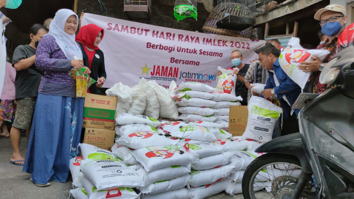 Menyambut perayaan Imlek tahun 2022, Jaman dan jatimnow.com berbagi ke sesama.