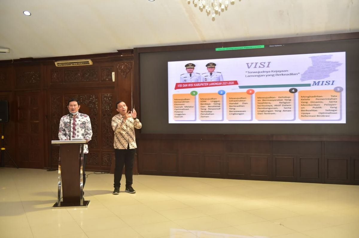 Pengukuhan Forum Perlindungan dan Pemenuhan Hak Disabilitas (FP2HD) Kabupaten Lamongan di Pendopo Lokatantra, Kamis (27/1/2022). (Foto: Humas Pemkab Lamongan)