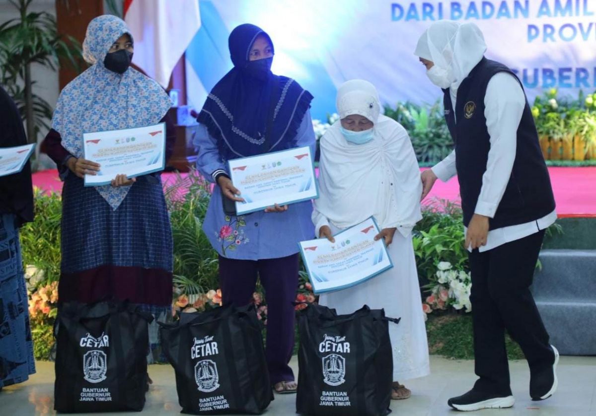 Pemprov Jatim Salurkan Zakat Produktif untuk UMKM di Pamekasan