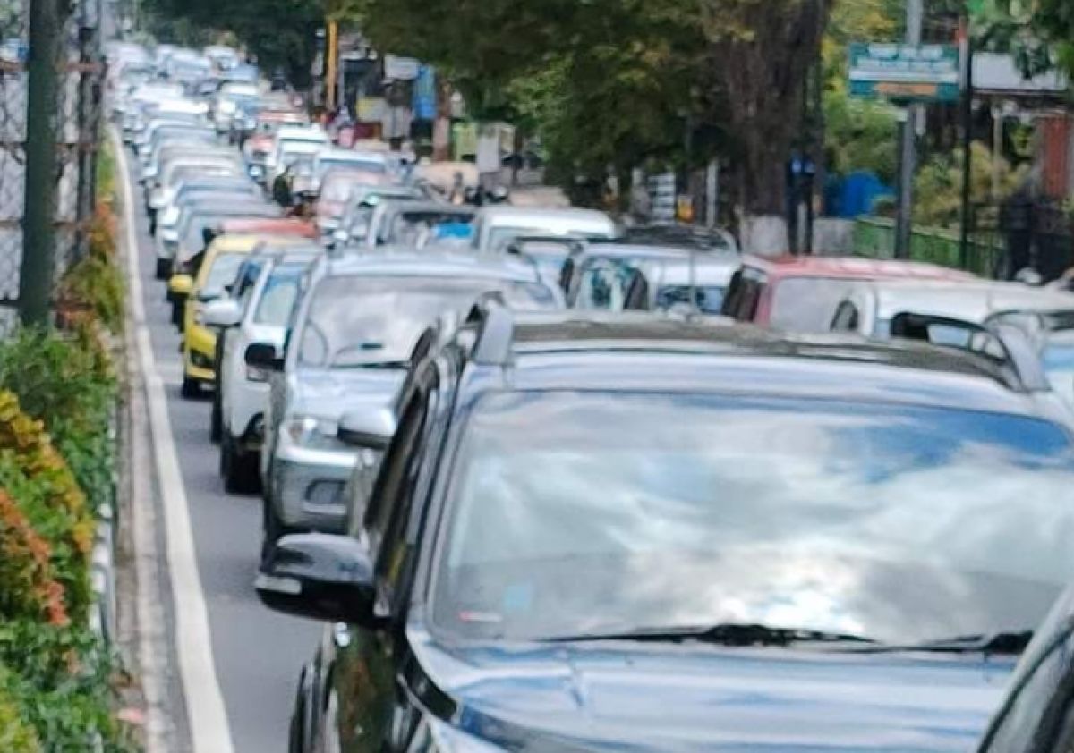 Kemacetan di Kota Malang. (Foto: Azmi for jatimnow.com)