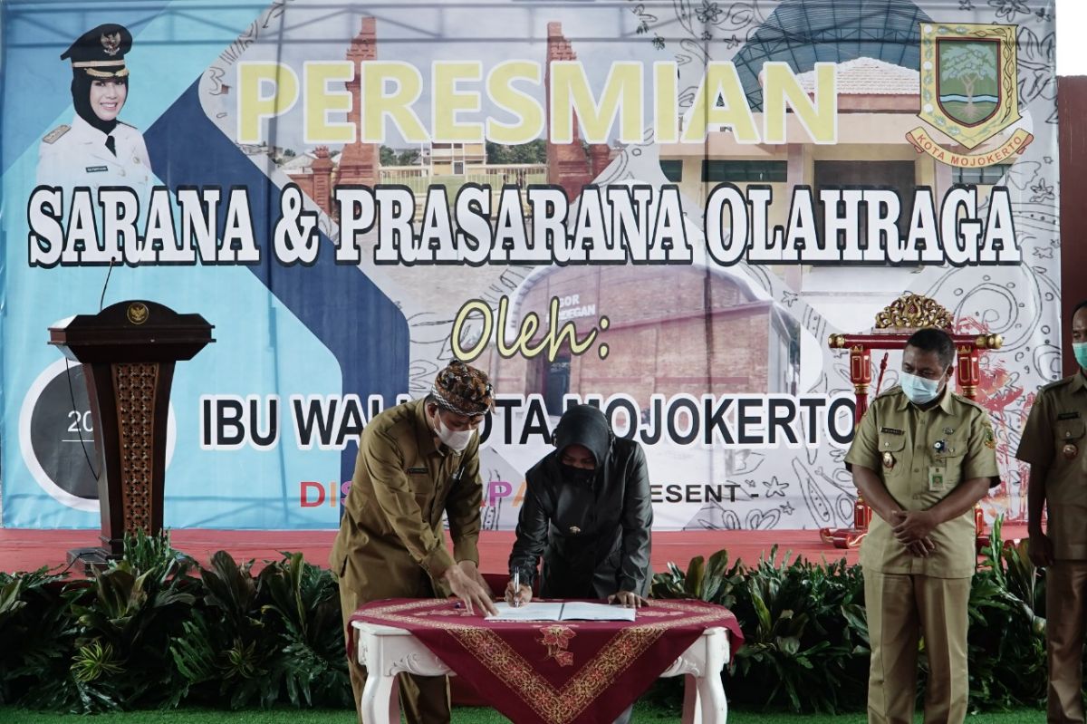 Resmikan Sarpras Olahraga, Ning Ita: Dimanfaatkan Semua Warga Kota Mojokerto