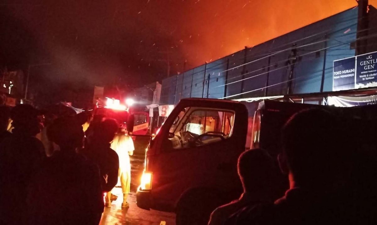 Kebakaran di Pasar Bajulmati, Banyuwangi