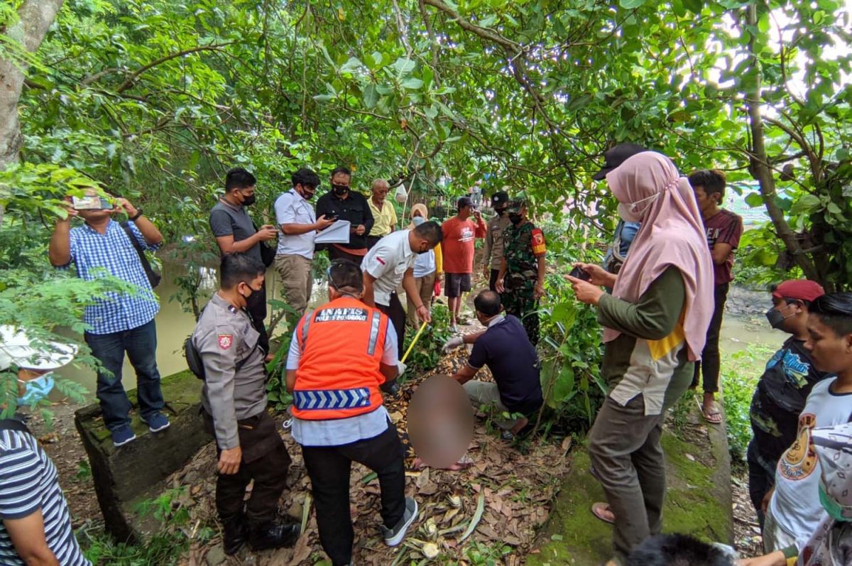Seorang Pemancing Ikan Ditemukan Tewas di Tepi Sungai Buntung, Ponorogo