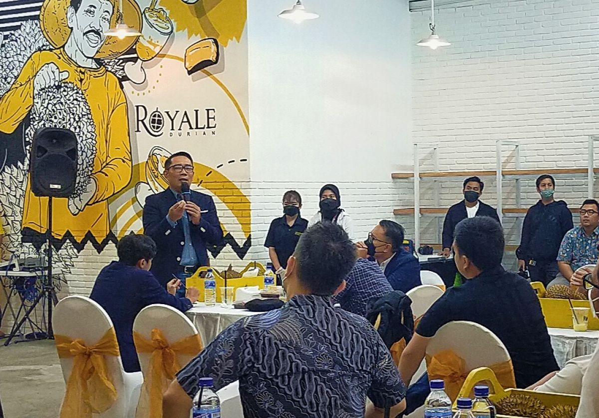 Gubernur Jawa Barat Ridwan Kamil saat bertemu crazy rich di Surabaya. (Foto: Farizal Tito/jatimnow.com)