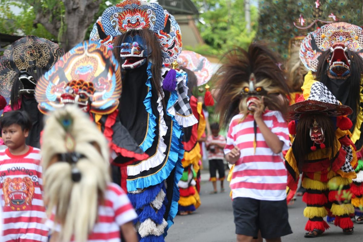 Melihat dari Dekat Ritual Tolak Balak dan Kirab Budaya di Kota Probolinggo