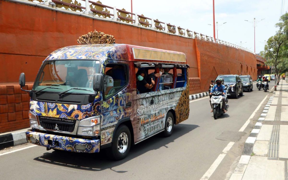 Dukung Pengembangan Pariwisata di Kota Mojokerto, Ning Ita Jajal Shuttle Car