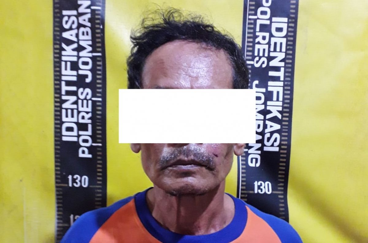 Pelaku pencabulan berada di Kantor Satreskrim Mapolres Jombang (Foto: Satreskrim Polres Jombang/jatimnow.com)