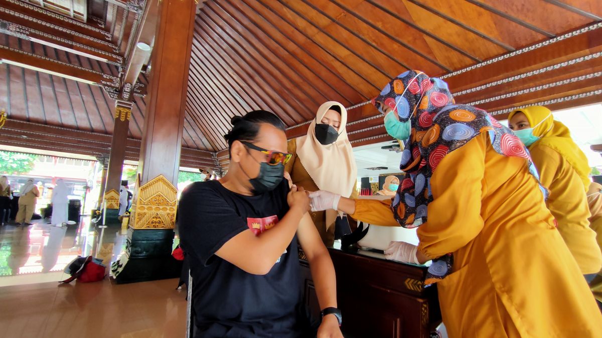 Rentan Terpapar Omicron, Jurnalis di Mojokerto Jalani Vaksinasi Booster