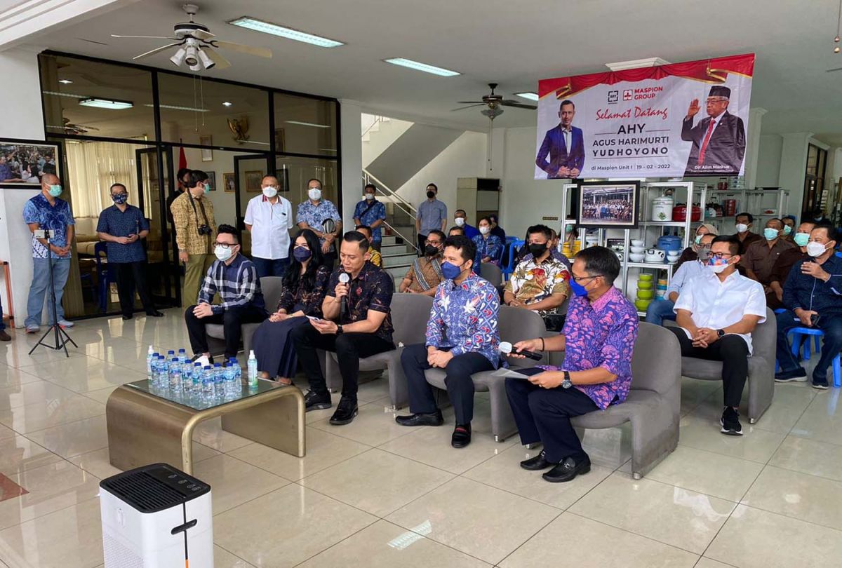 AHY saat melakukan teleconference dengan Presiden Direktur PT Maspion Alim Markus (Foto: Demokrat Jatim for jatimnow.com)