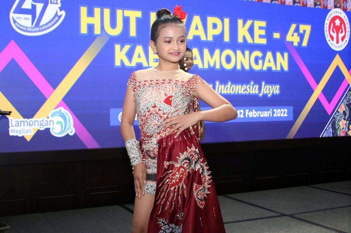 IWAPI Gelar Kids Fashion Show Bertema Batik dan Tenun Lamongan