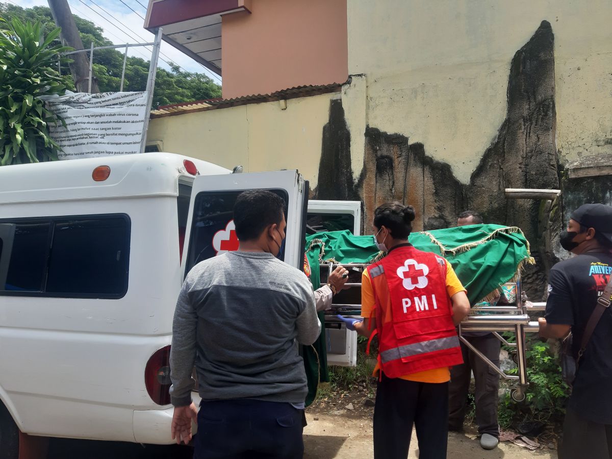 Diduga Serangan Jatung, Penjual Ayam di Ponorogo Tewas saat Berjualan