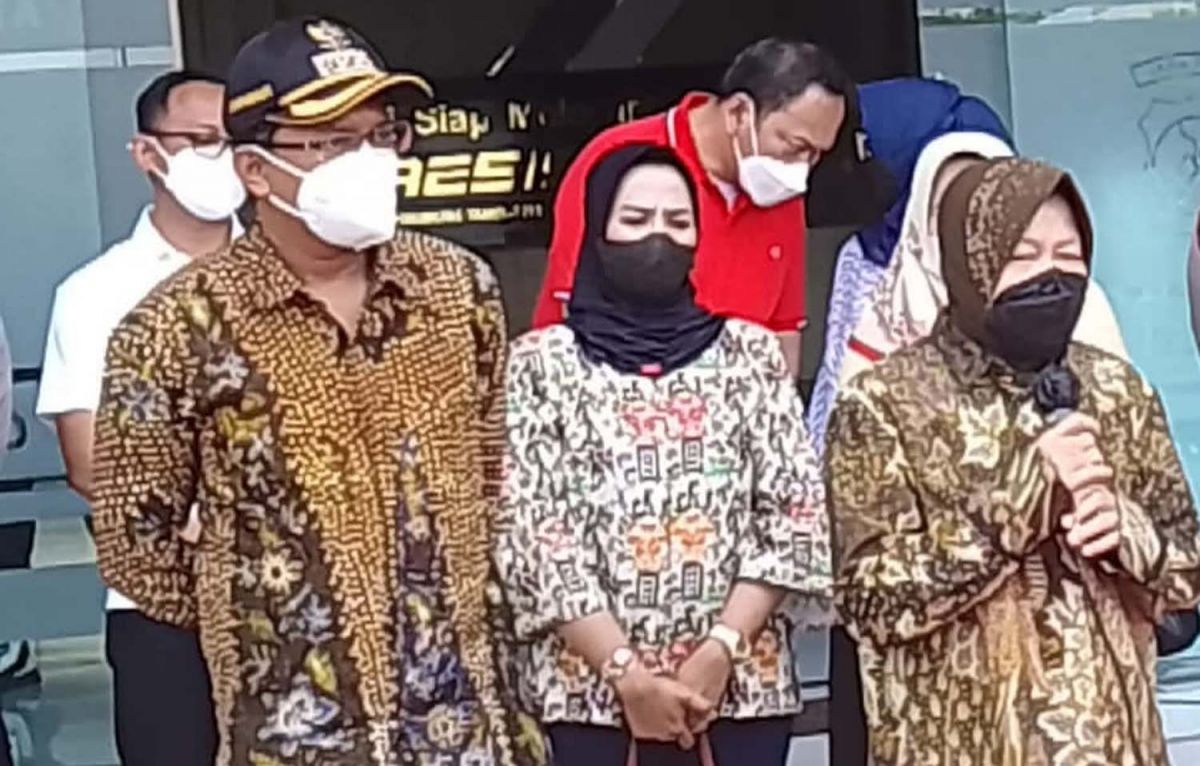 Mensos Tri Rismaharini bersama Bupati Sidoarjo Muhdlor Ali (Foto: Rudi for jatimnow.com)