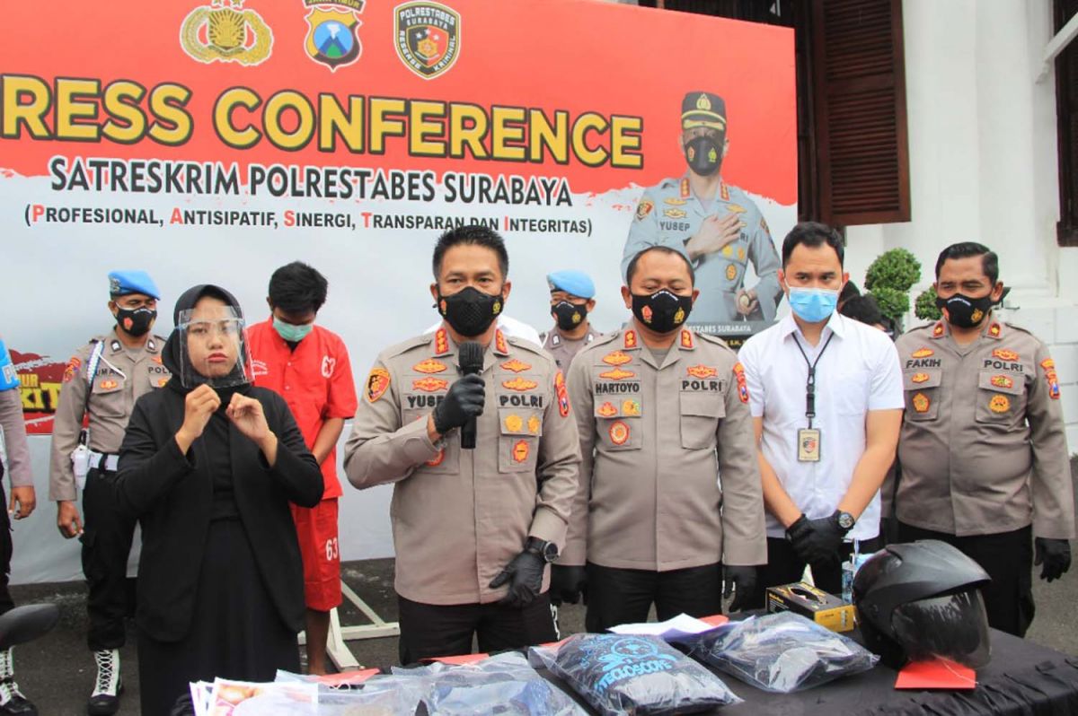 Pers rillis ungkap kasus pembunuhan juragan depo air galon oleh Polrestabes Surabaya