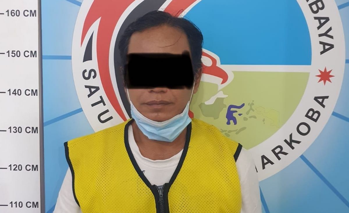 Nyambi Kurir Sabu, Oknum PNS di Surabaya Diringkus
