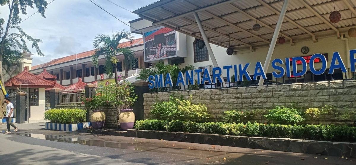 SMA Antartika Sidoarjo. (Foto: Agus for jatimnow.com)
