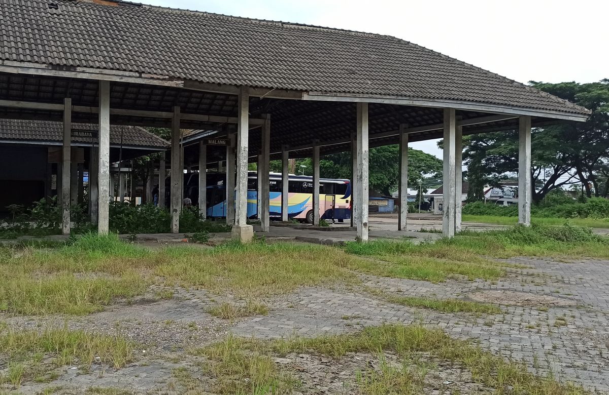 Kondisi Teriminal Seloaji Ponorogo yang tidak terawat dan kumuh. (Foto: Mita Kusuma/jatimnow.com)