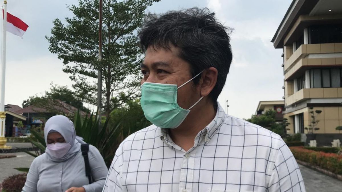 Anggota Komisi B DPRD Jatim Achmad Amir Aslichin (Mas Iin), usai jalani pemeriksaan oleh penyidik KPK di Mapolresta Sidoarjo. (Foto: Zainul Fajar/jatimnow.com)