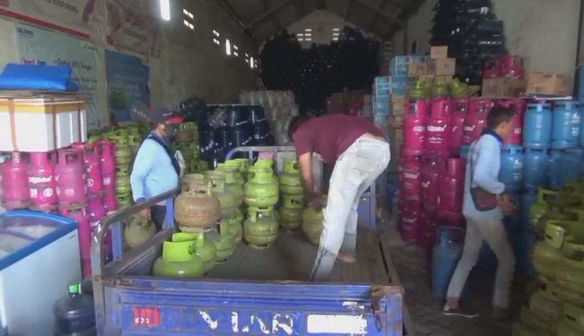 Stok LPG di agen Jalan Kemuning, Desa Candimulyo, Kecamatan Jombang, Kabupaten Jombang.(Foto: grup WhatsApp)