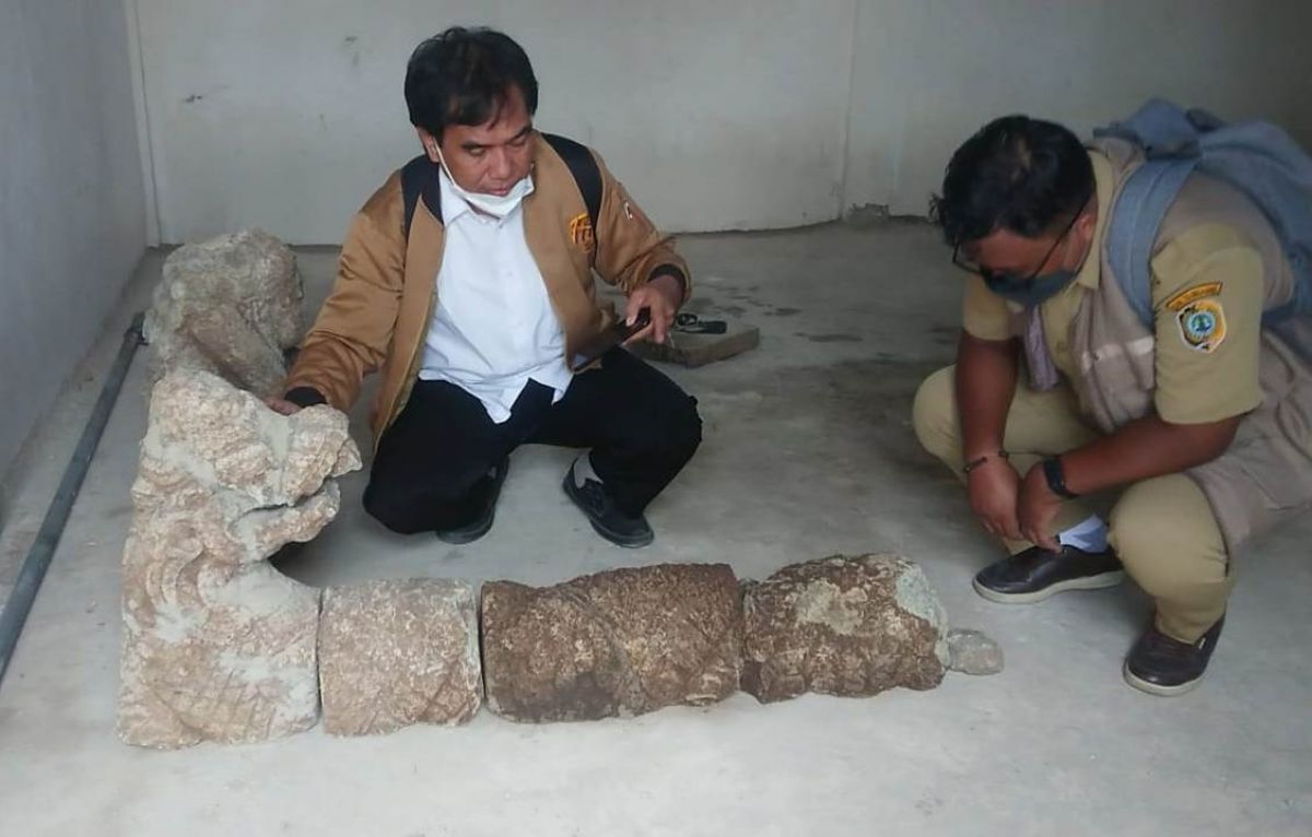 Temuan arca naga di Sumbergempol, Tulungagung. (Foto-foto: Bramanta Pamungkas/jatimnow.com)