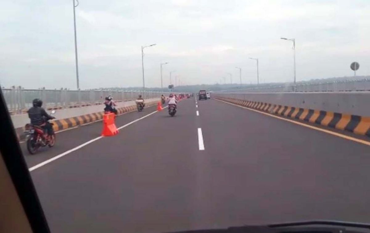Awas! Arus Motor Surabaya-Madura di Jembatan Suramadu Dialihkan ke Jalur Cepat