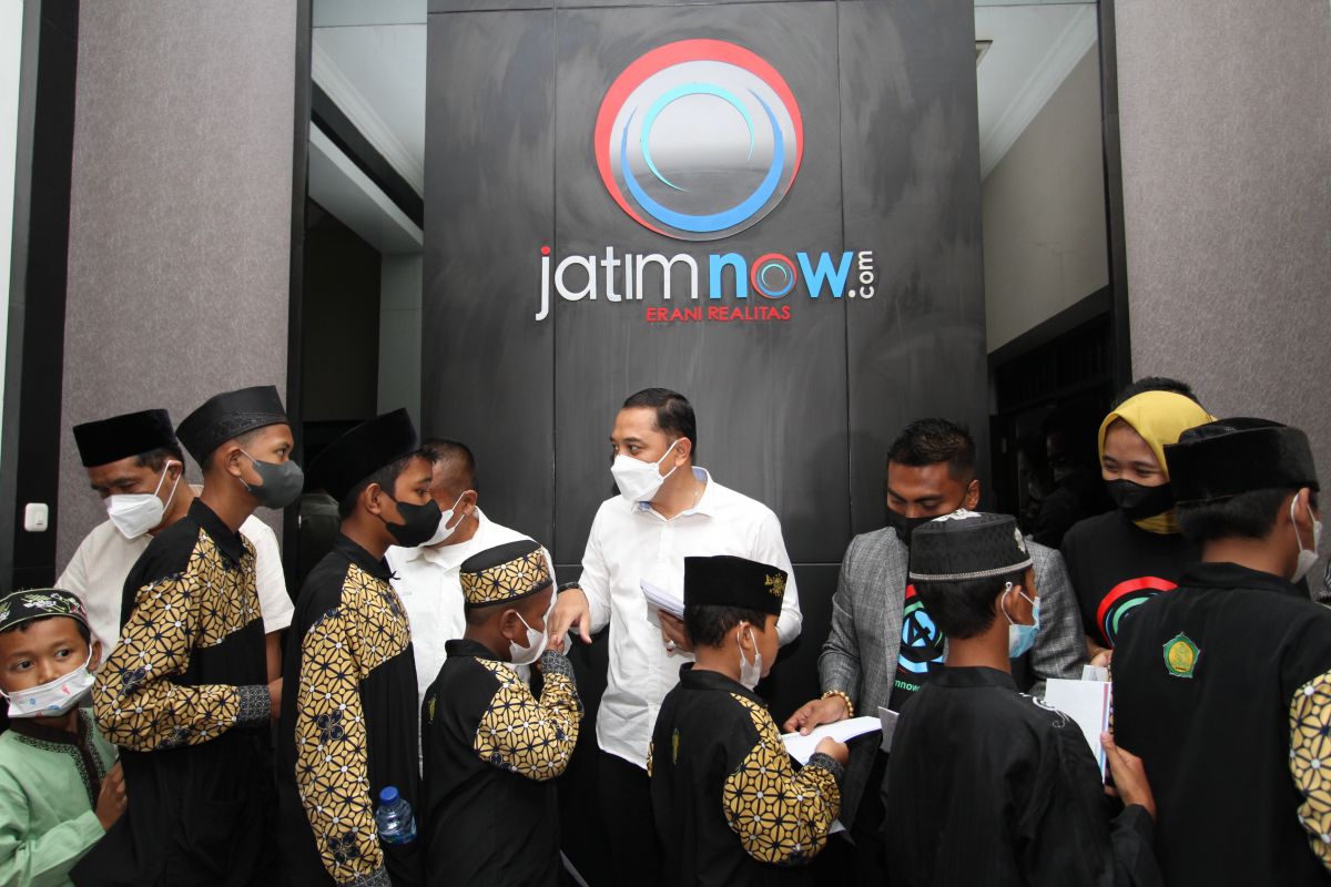 HUT ke-4 jatimnow.com digelar bersama anak yatim piatu dari Panti Asuhan Al Ikhlas, Tanjungsari.