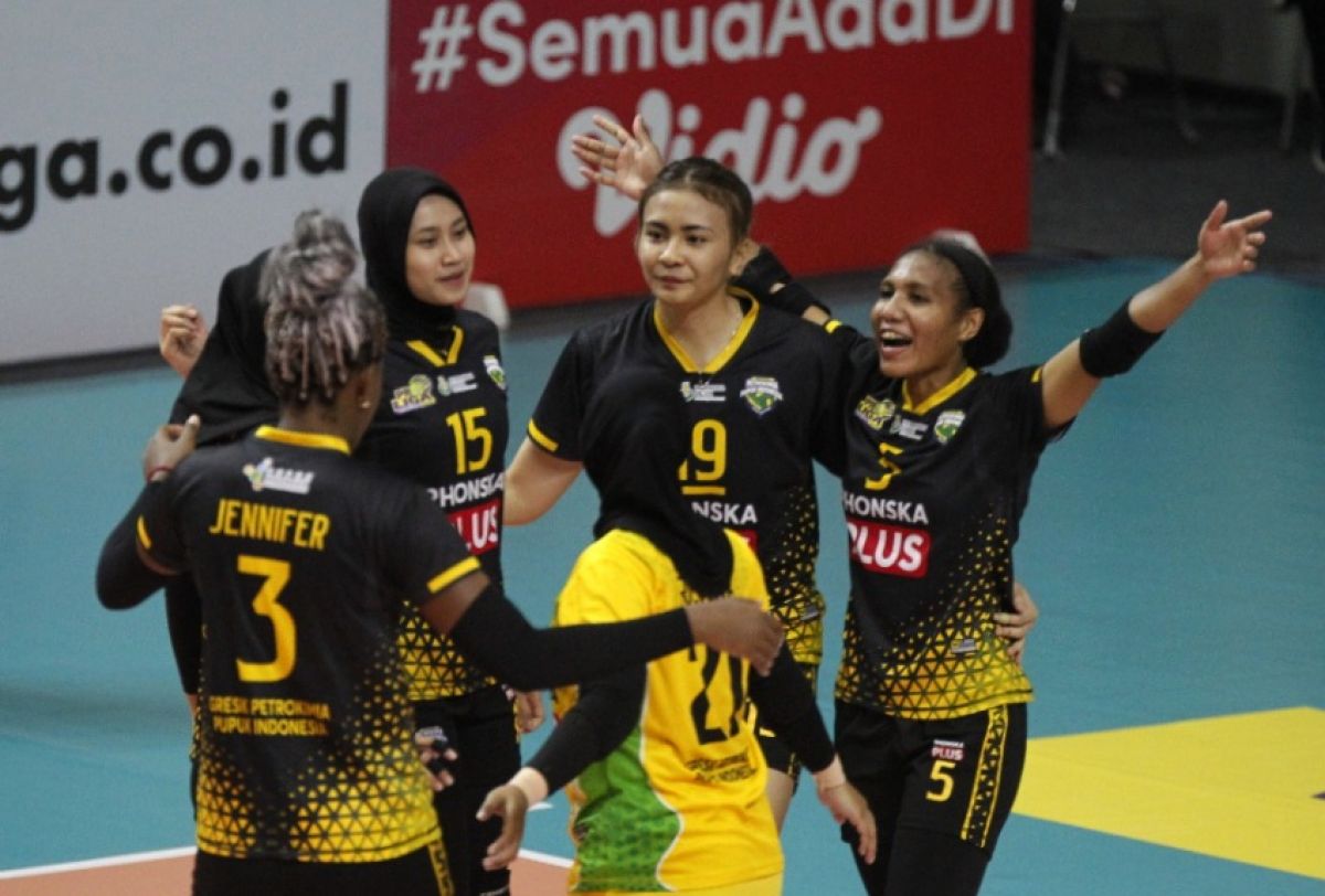 Tim Gresik Petrokimia Pupuk Indonesia saat melawan Jakarta Mandiri Popsivo Polwan (Foto: Media Officer Proliga)