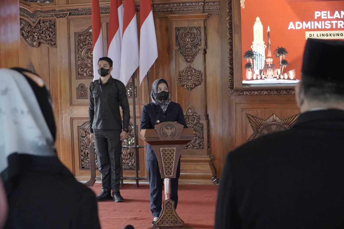 Sejumlah Pejabat di Pemkot Mojokerto Bergeser, Ning Ita Pimpin Pelantikan