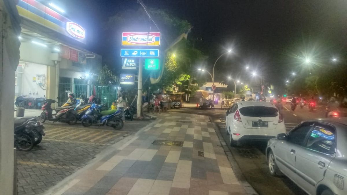 Bunyi Tembakan Dua Kali Depan Minimarket Kusuma Bangsa Surabaya Gegerkan Warga